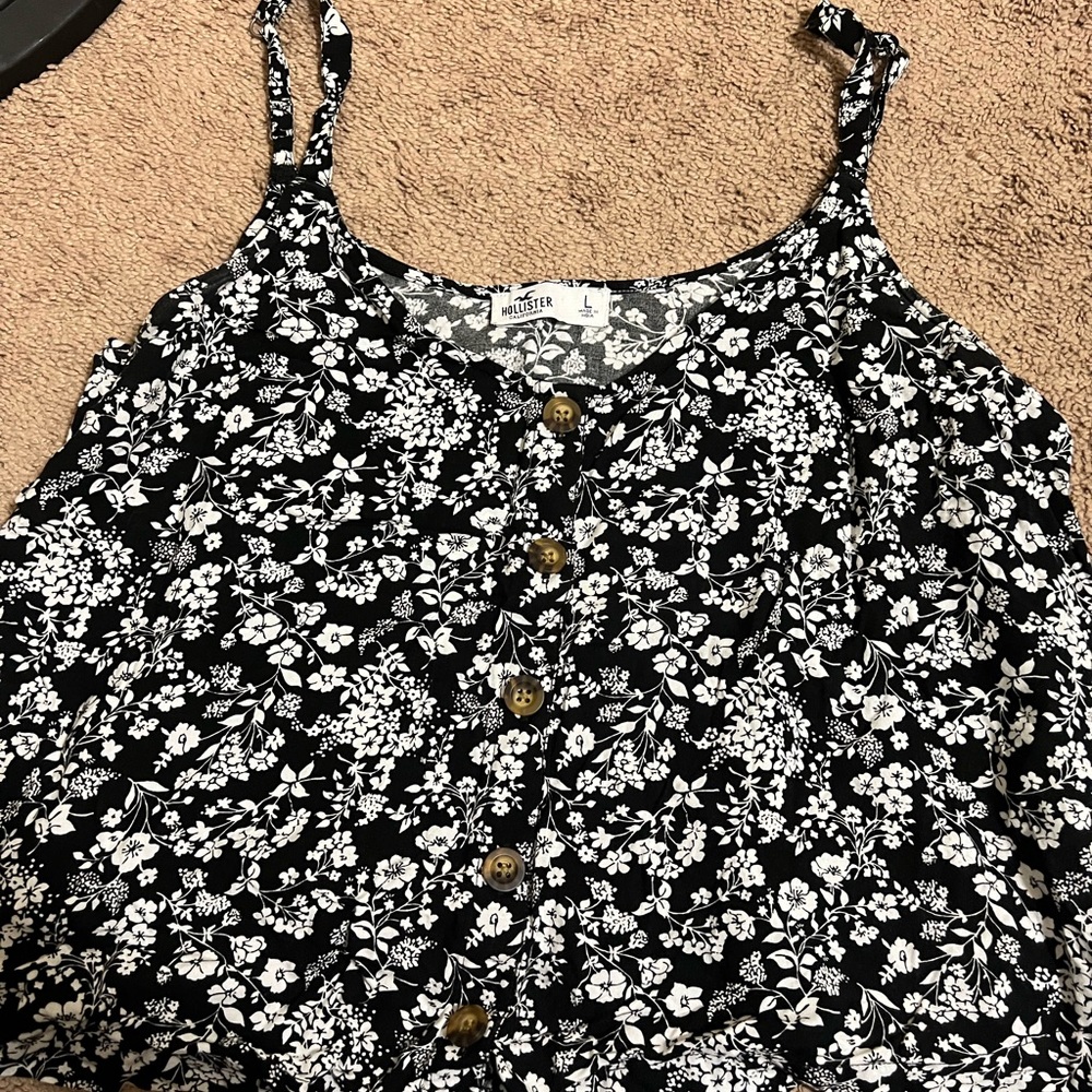 flower print hollister tank top!!